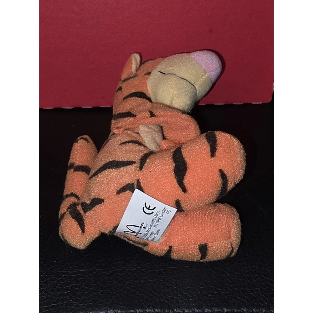 McDonalds 1998 Winnie The Pooh Happy Meal Plush Tigger